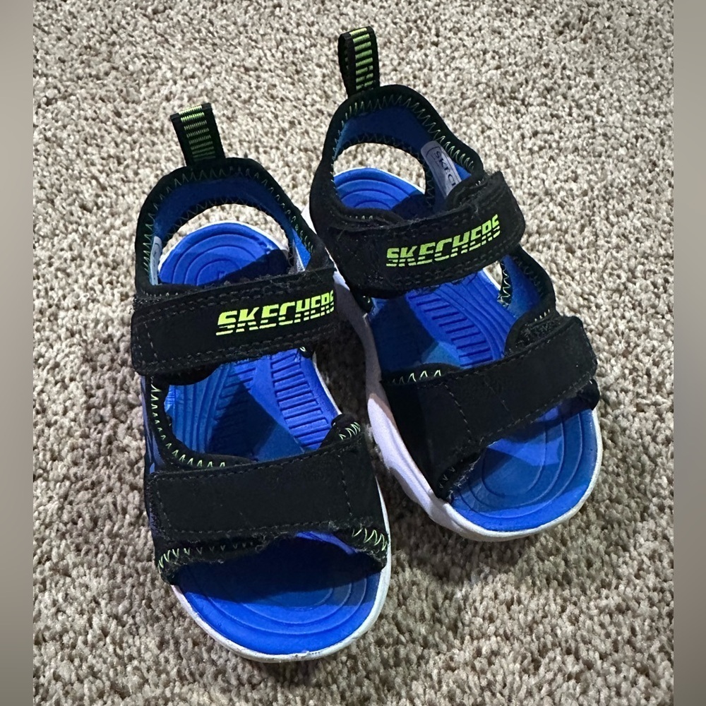Toddler Skechers sandals